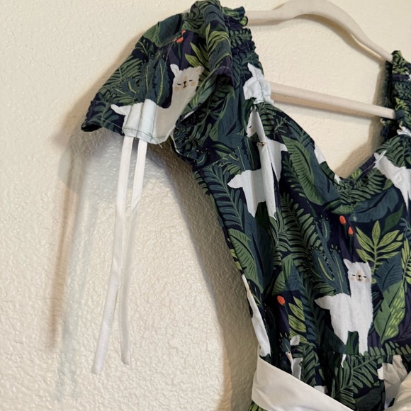 Unique Vintage 1950s Green Leaf & Llama Print Cotton Dakota Flare Dress - Picture 8 of 13